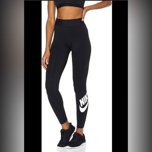 Nike leggings
